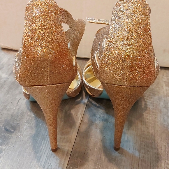 Betsey Johnson Glittery Gold Heels - Picture 6 of 9